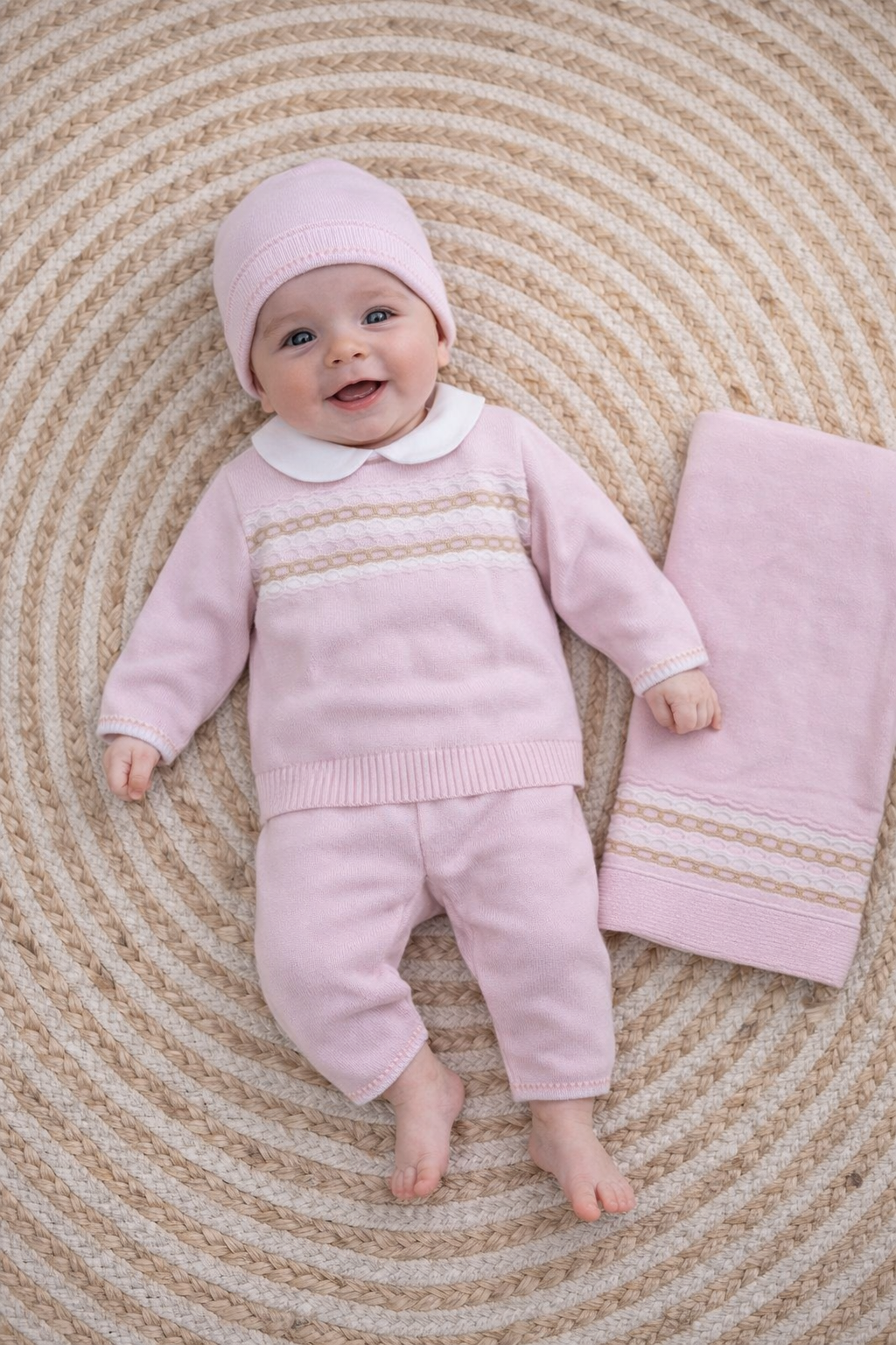 Conjunto + Gorro + Toquilla Rosa