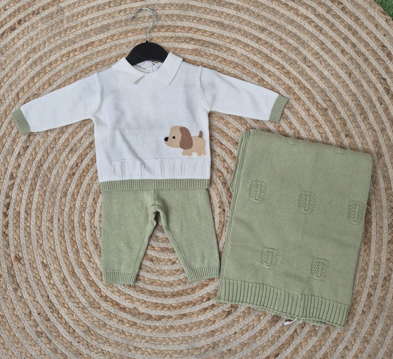 Conjunto + Toquilla perro verde