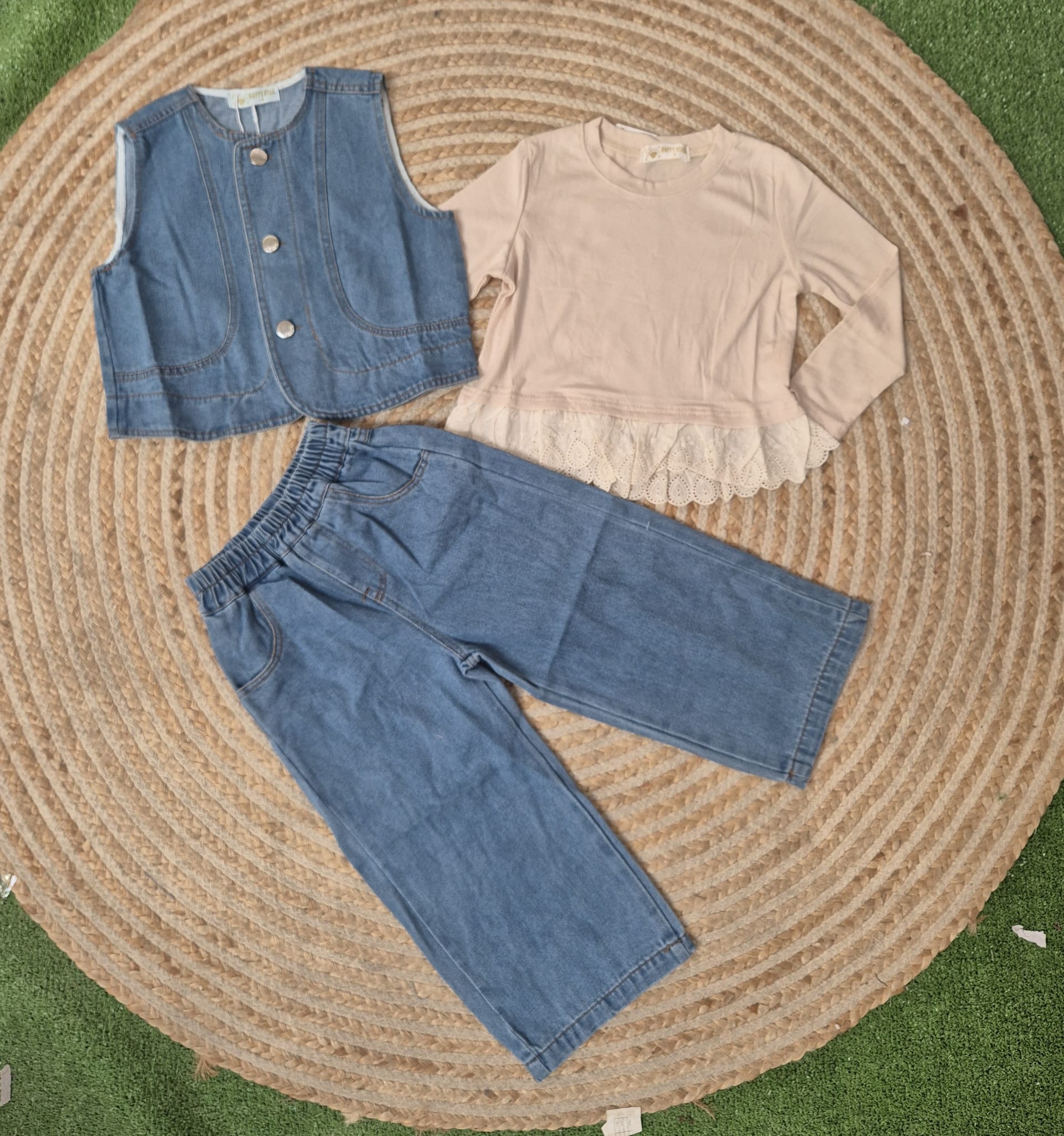 Conjunto puntilla oscuro