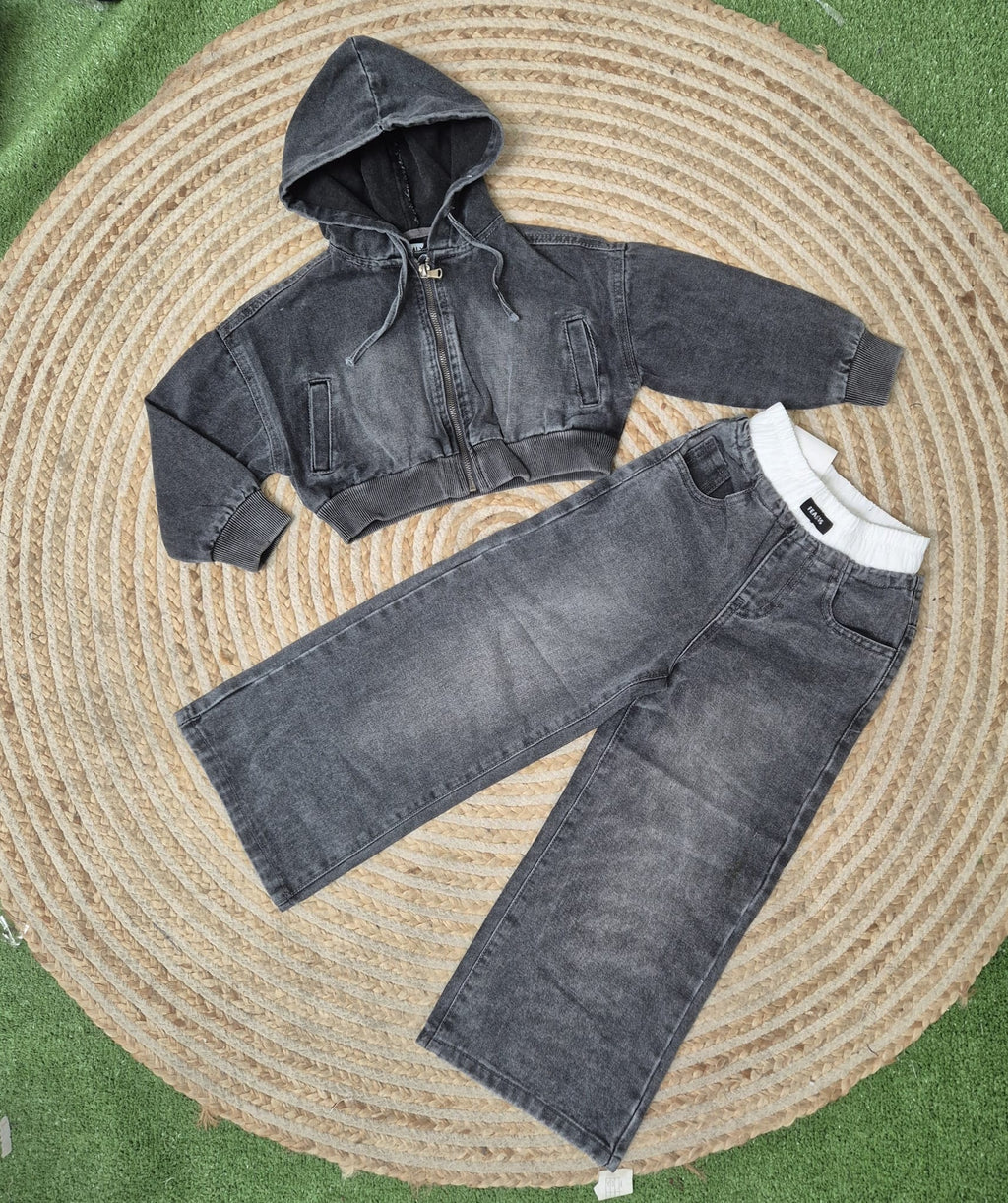 Conjunto capucha negro