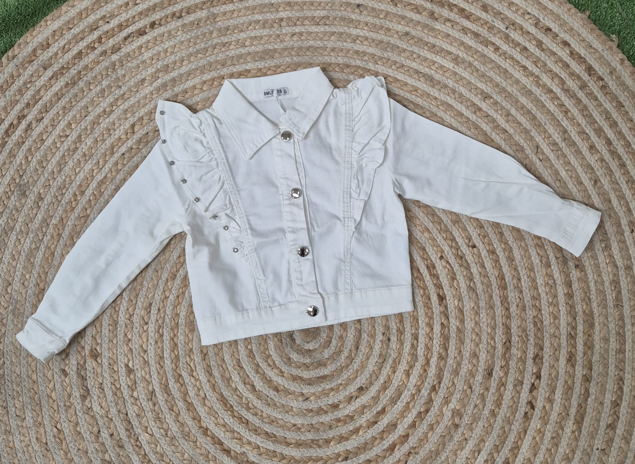Chaqueta volante blanca