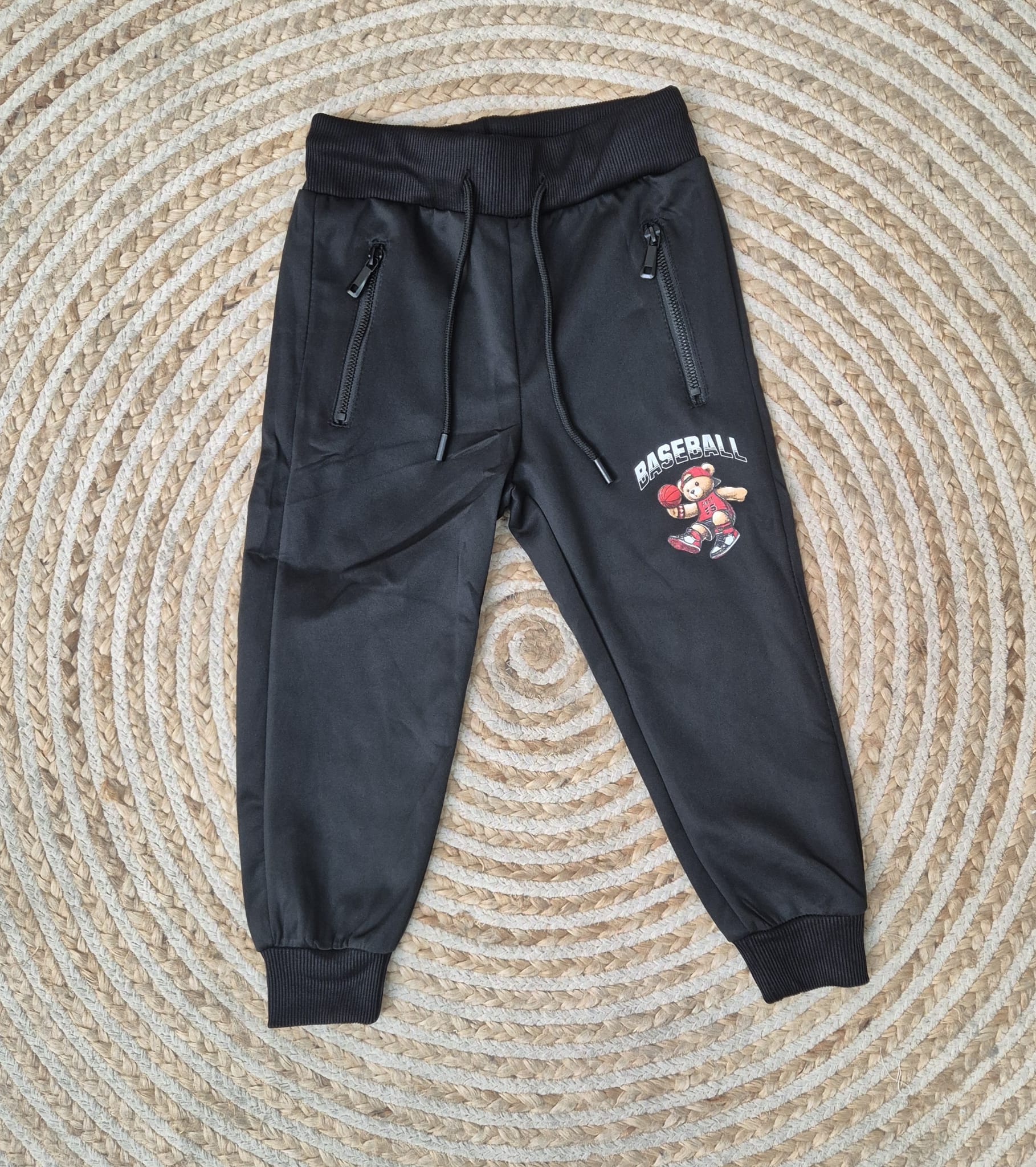 Pantalon oso negro