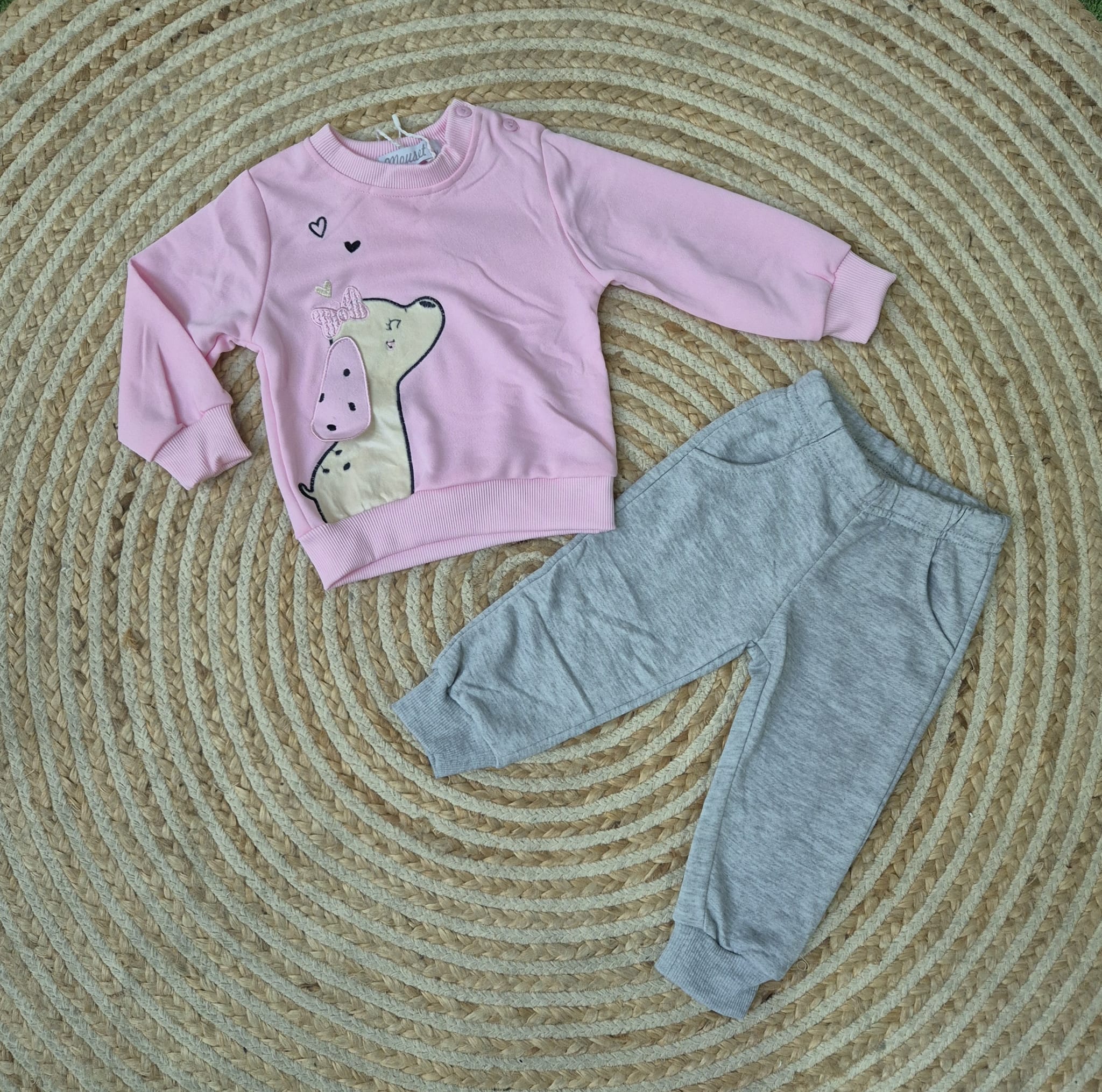 Conjunto perrito rosa