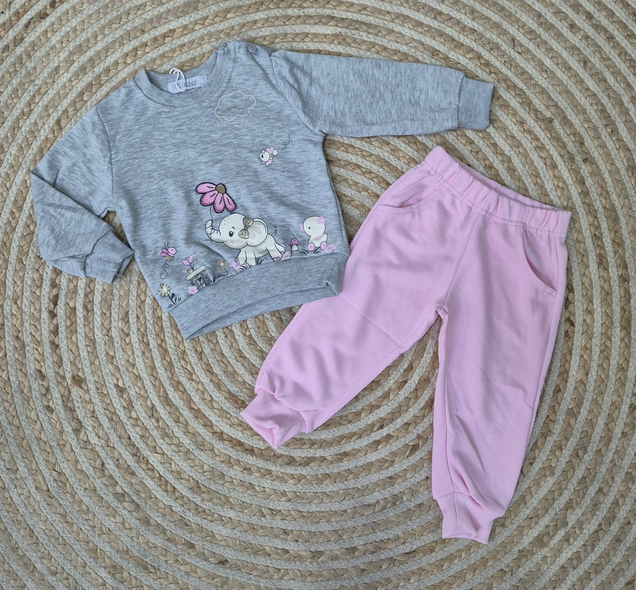 Chandal elefante gris