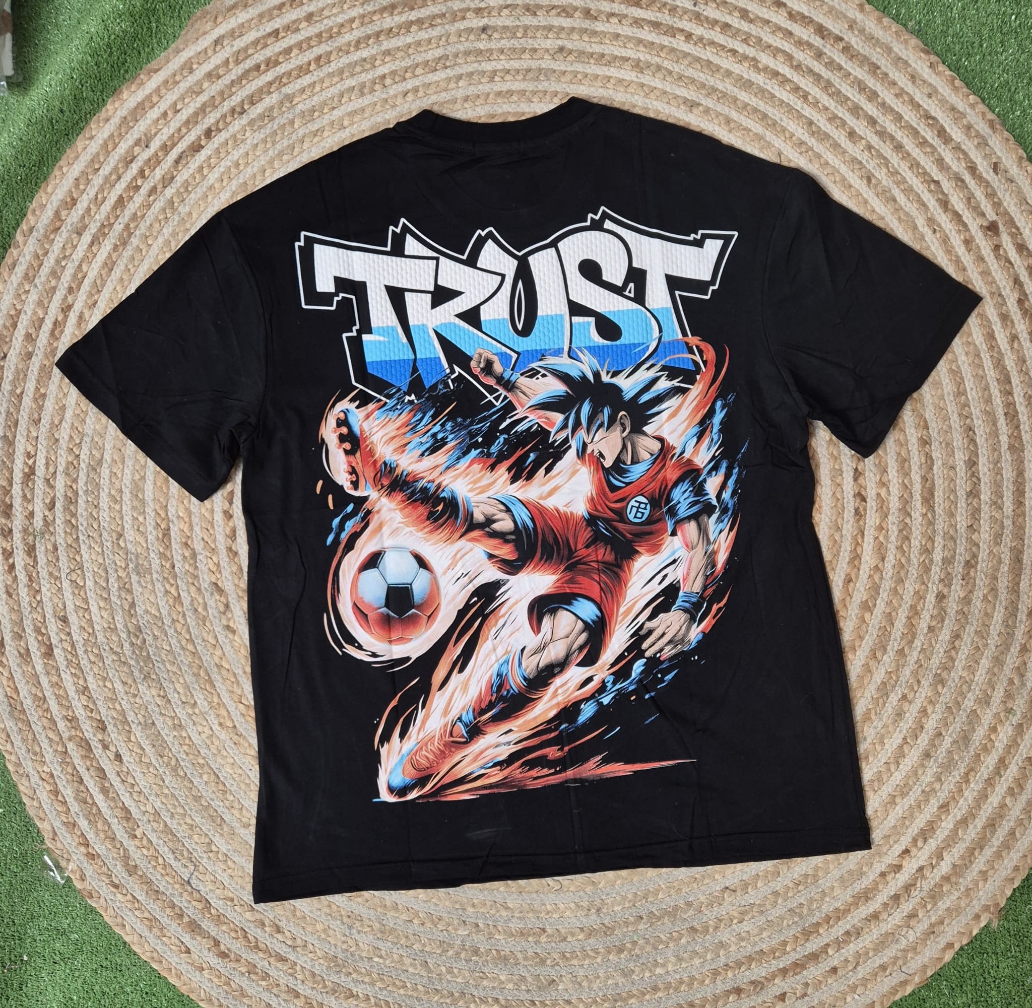 Camiseta trust negra oversize