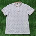 Polo etnico blanco
