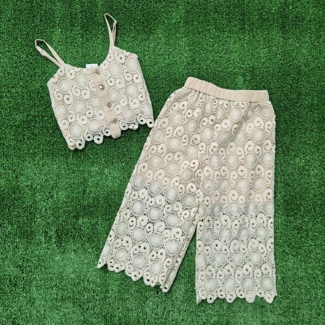 Conjunto brocado beige