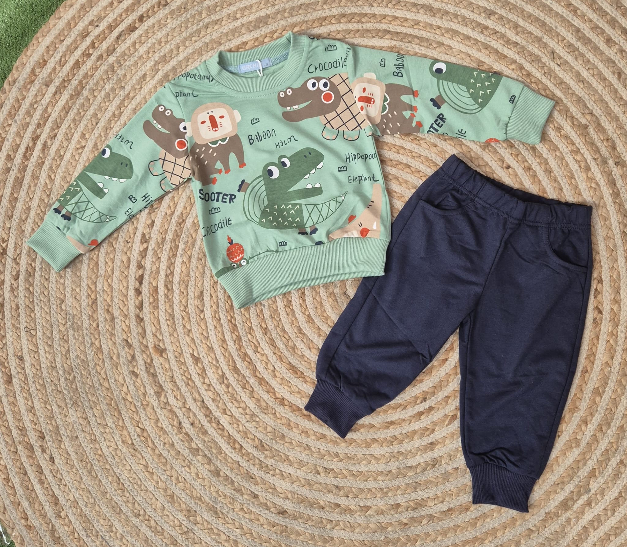 Chandal cocodrilo verde