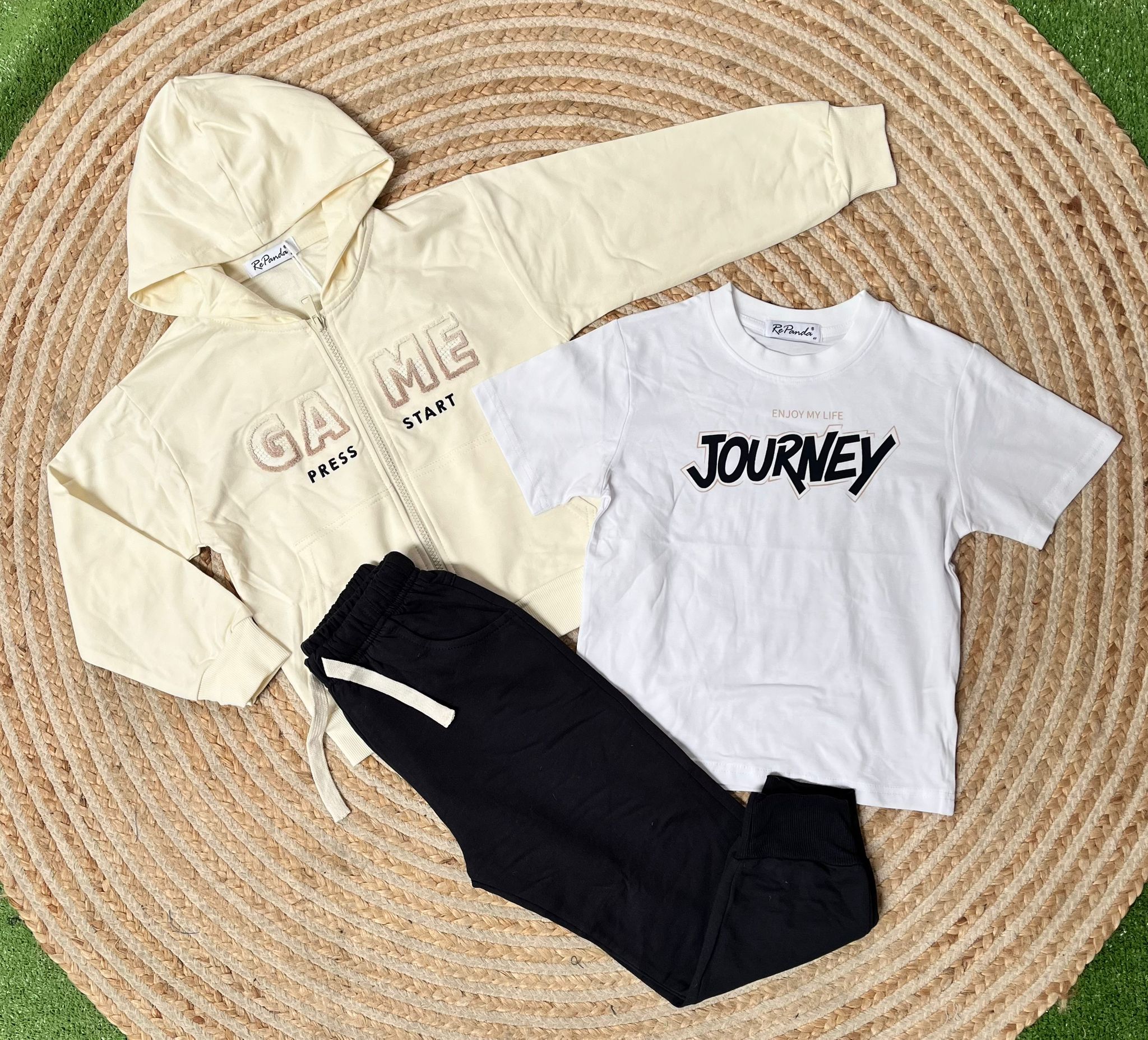 Conjunto game beige