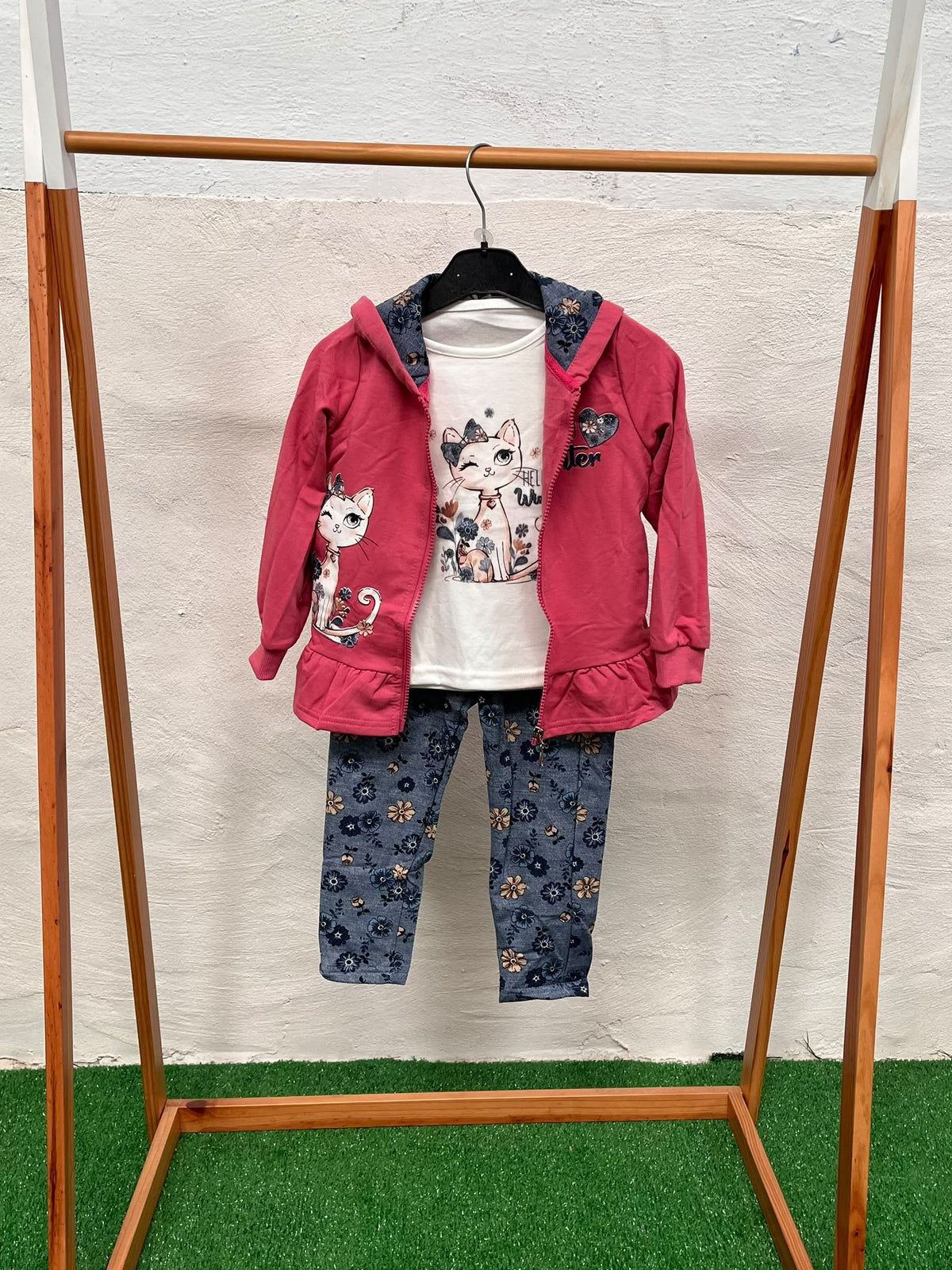 Conjunto Hello