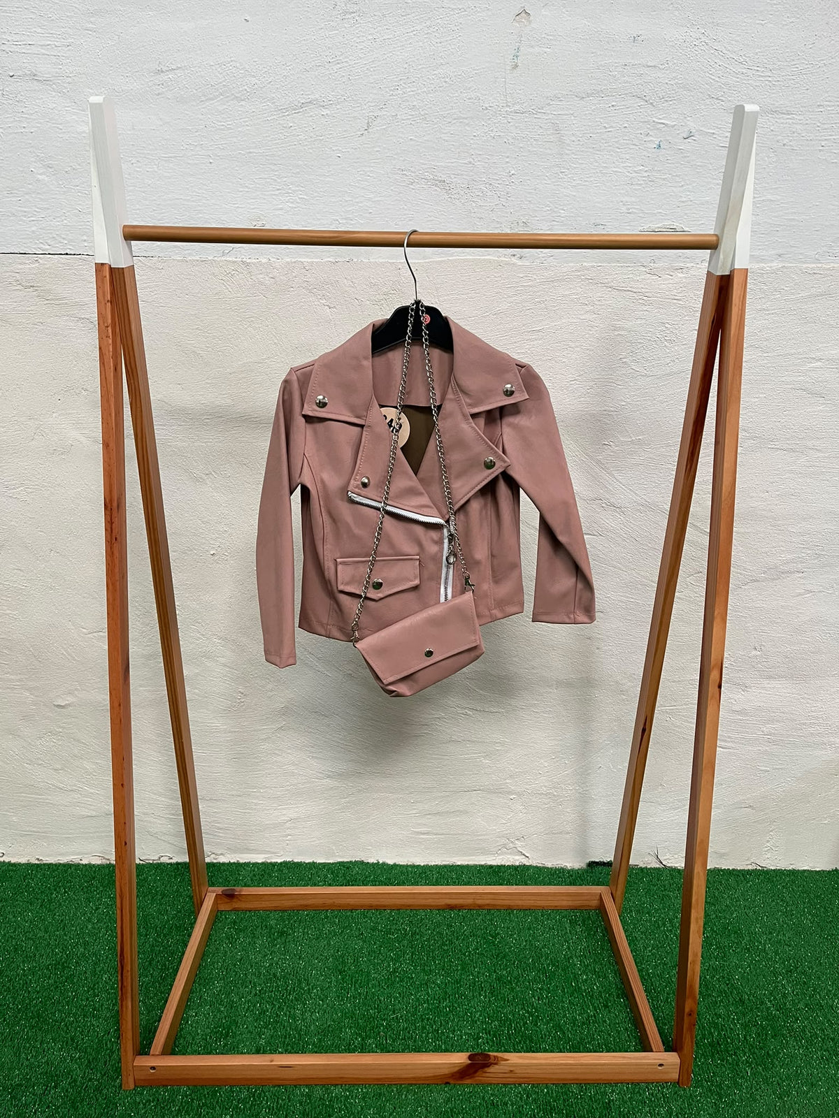 Chaqueta polipiel bolso