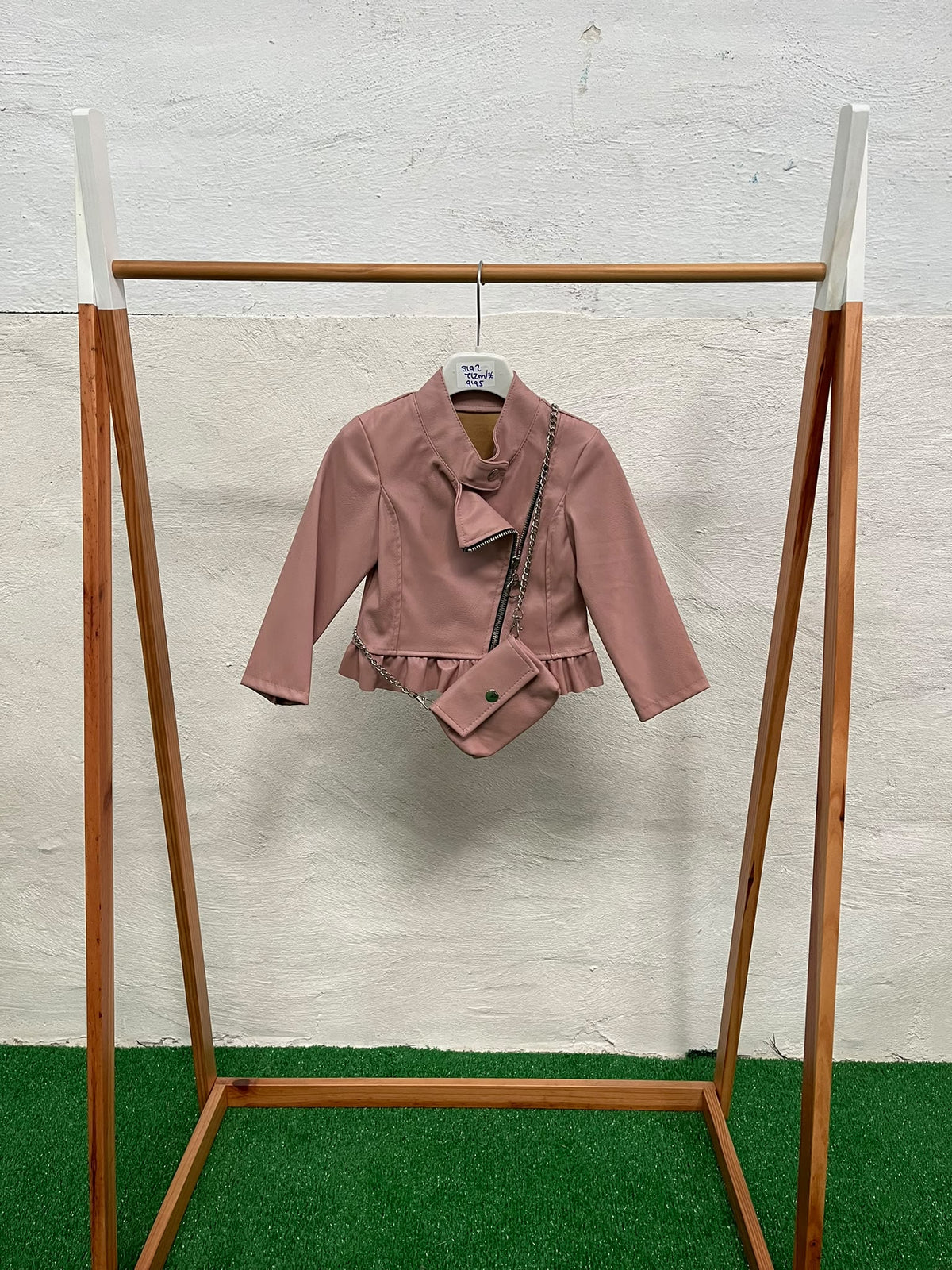 Chaqueta polipiel volante