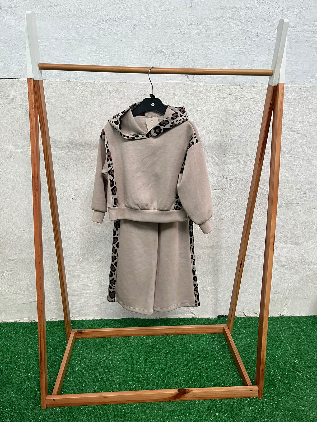 Conjunto Leopardo