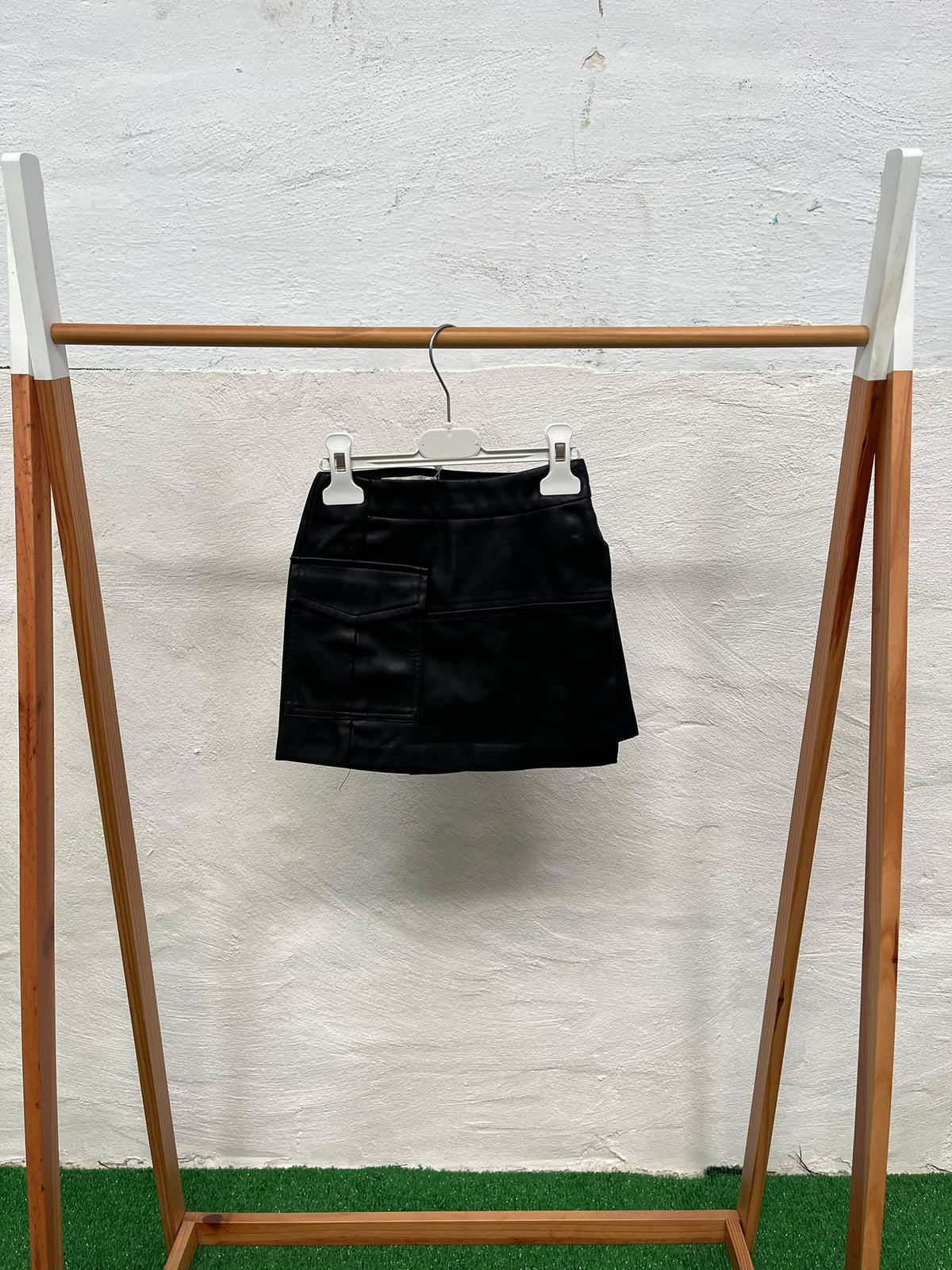 Pantalón falda hebilla