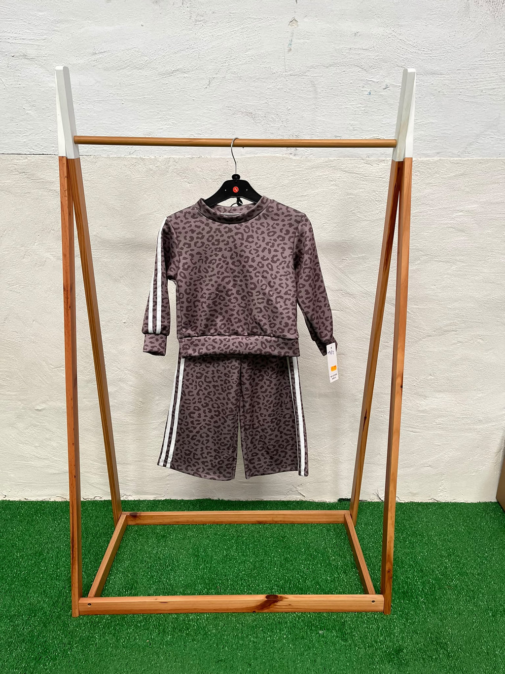 Conjunto adid leopardo