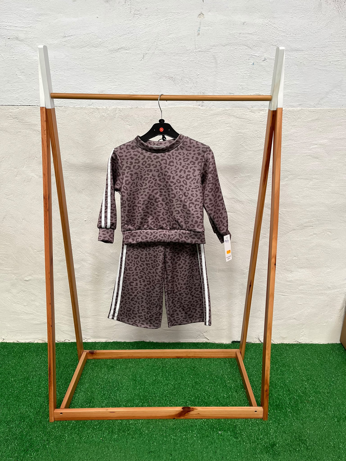 Conjunto adid leopardo