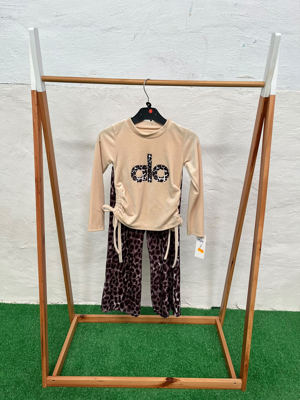 Conjunto alo leopardo