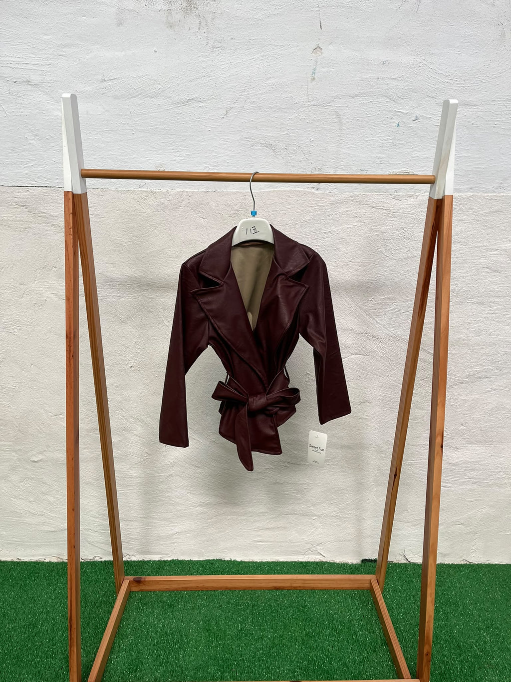 Chaqueta polipiel lazo
