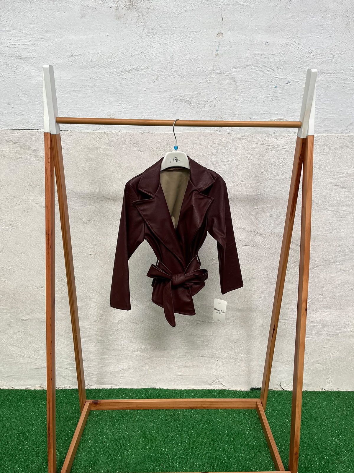Chaqueta polipiel lazo