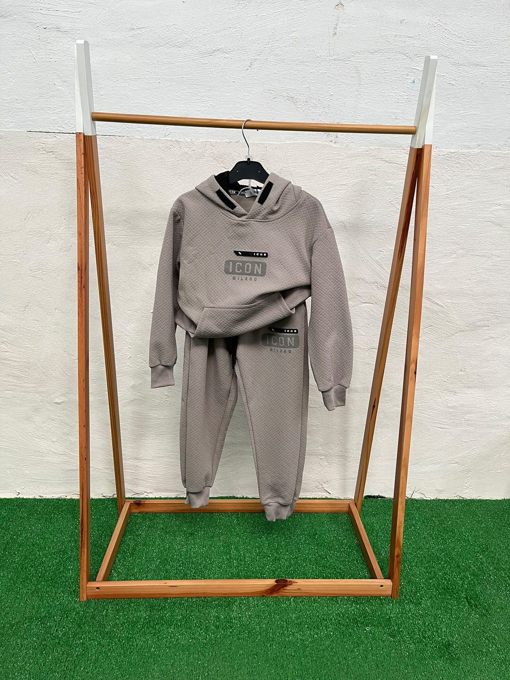 conjunto icon milano