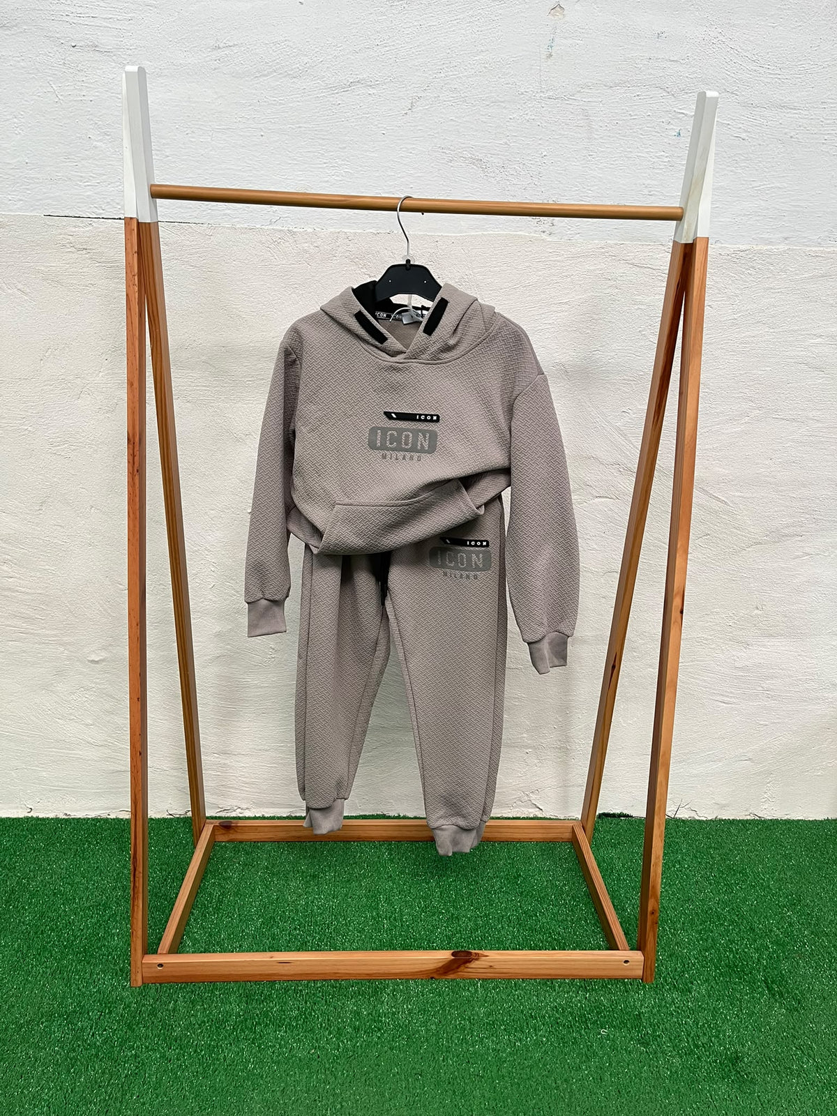 conjunto icon milano