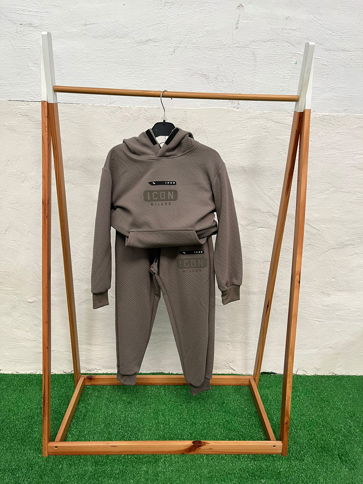 conjunto icon milano