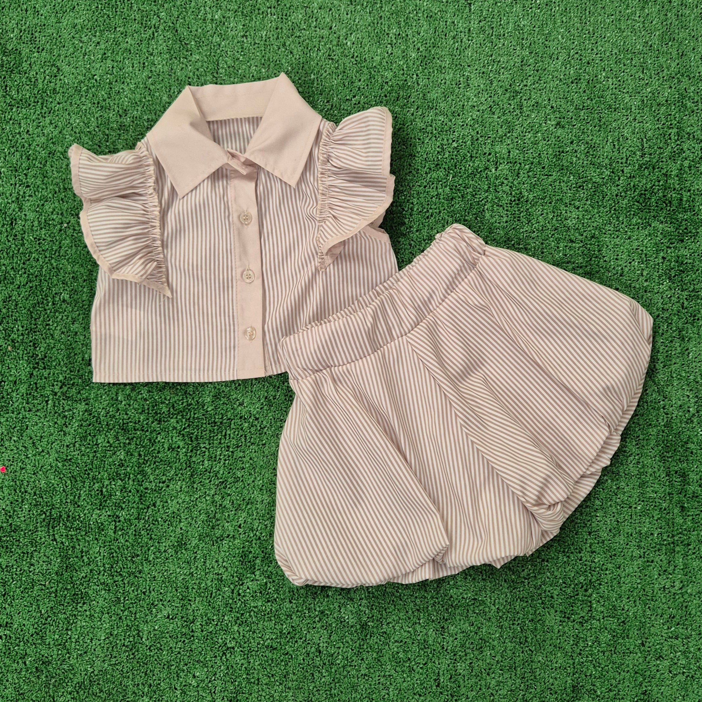 Conjunto Abullonado beige