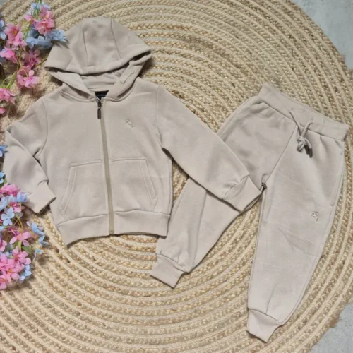 Conjunto Caballo Beige